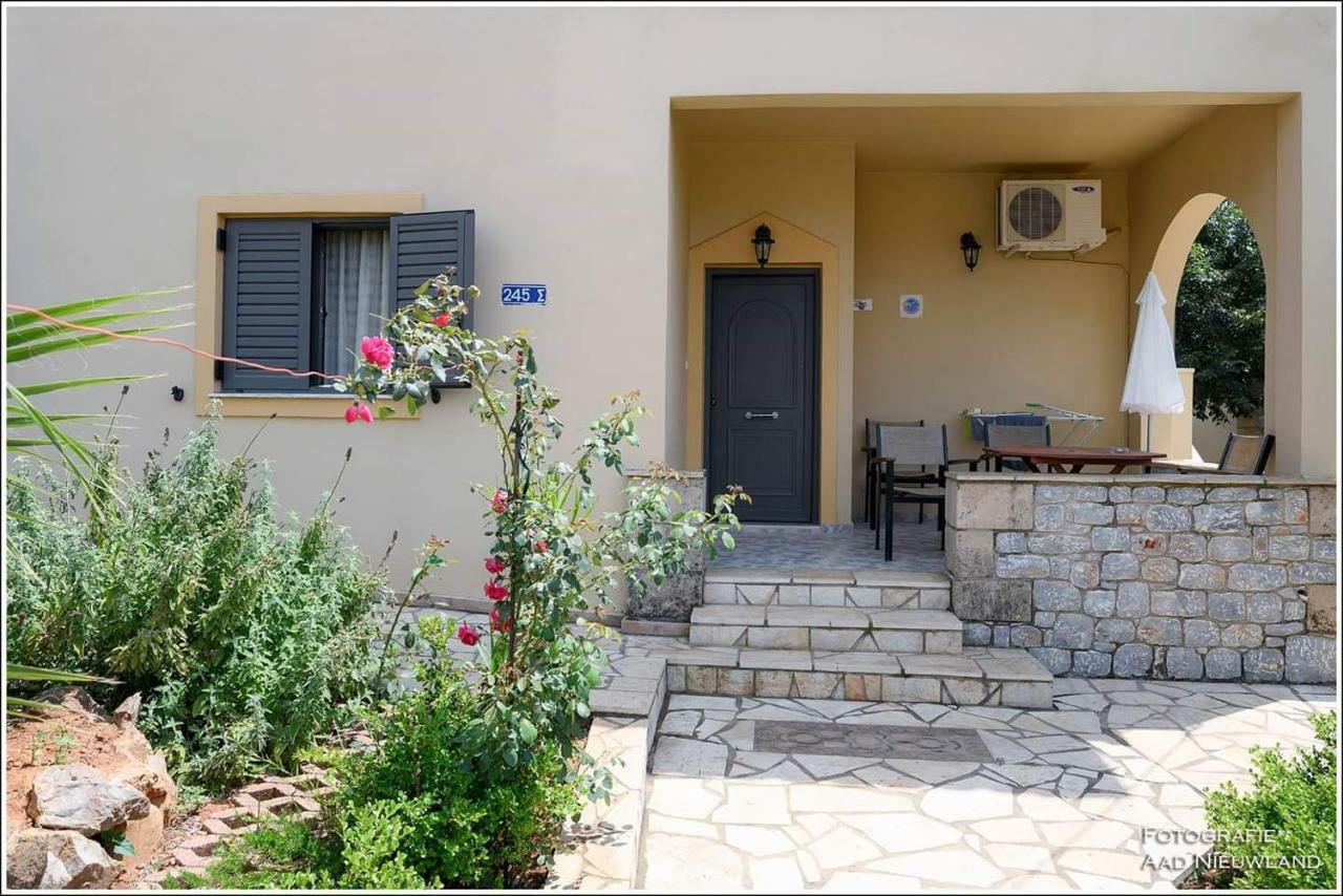 Finikes Apartments Ступа Екстериор снимка